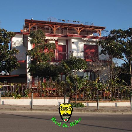 Villa Claudianna Bed & Bike Paestum Exterior foto